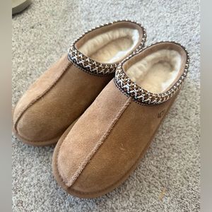 UGG K-Tasman Il Embroidered Slipper